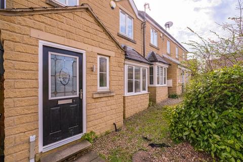 3 bedroom townhouse for sale, Larkfield Court, Brighouse
