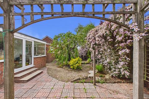 3 bedroom bungalow for sale, Templegate Close, West Yorkshire LS15