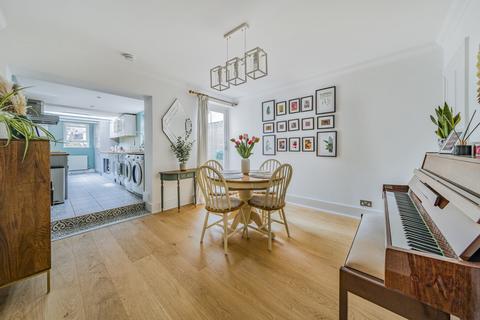 3 bedroom end of terrace house for sale, Addison Road, Surrey GU1