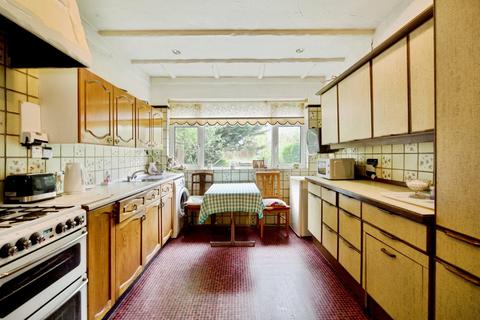4 bedroom semi-detached house for sale, Chase Side, London, N14