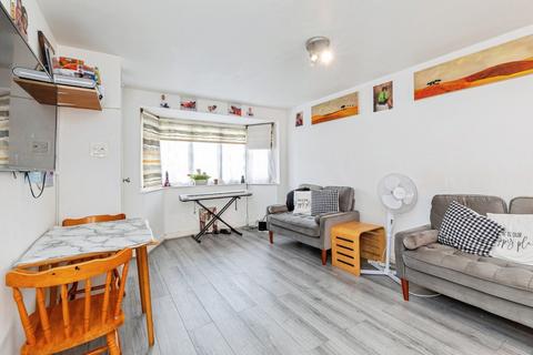 2 bedroom end of terrace house for sale, St. Pauls Close, Kent ME2