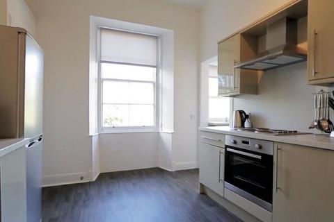 3 bedroom flat to rent, Blackness Road, Dundee, DD2
