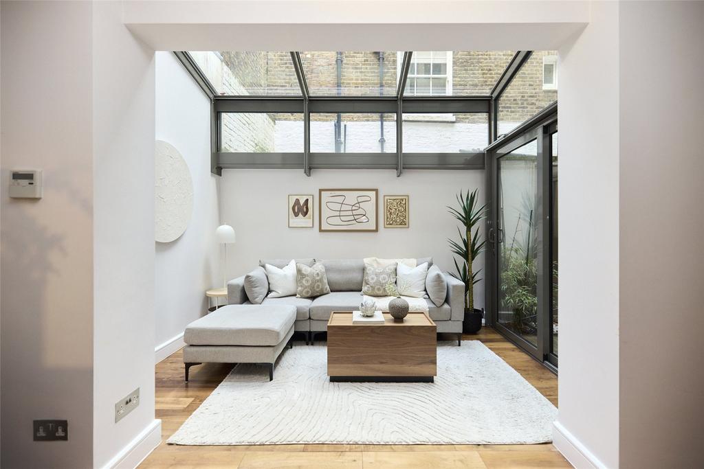 Apartment in London - View 2