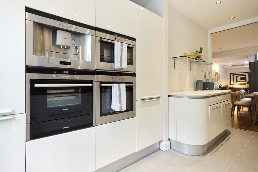 Apartment in London - View 3