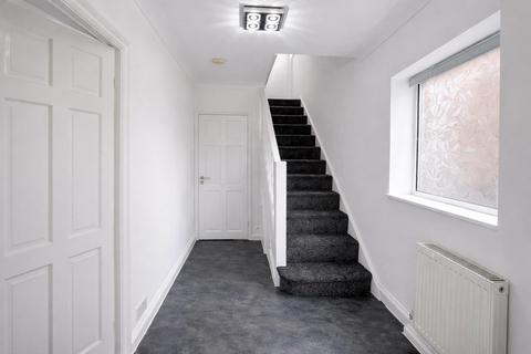 4 bedroom semi-detached house to rent, Southville Road, Feltham TW14