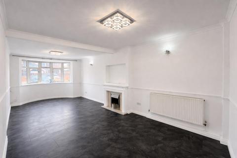 4 bedroom semi-detached house to rent, Southville Road, Feltham TW14