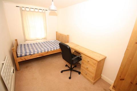 4 bedroom flat to rent, Byron Street, Newcastle upon Tyne, NE2