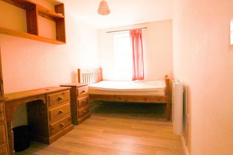 4 bedroom flat to rent, Byron Street, Newcastle upon Tyne, NE2