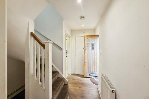 3 bedroom townhouse to rent, Uxbridge Road, Slough, Berkshire, SL1