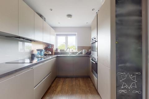4 bedroom link detached house for sale, Marlowe Close, Northfleet, Gravesend, DA11