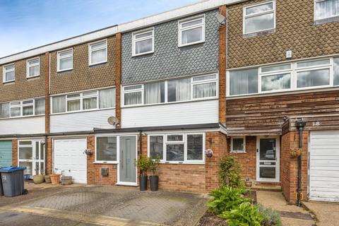 Knighton Close, South Croydon CR2