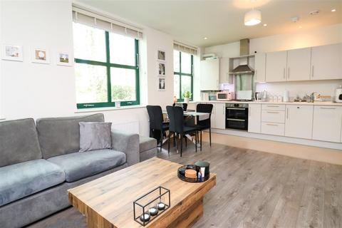 undefined, Minley Road, Fleet GU51