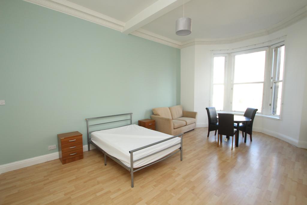 Apartment in Hillhead - View 5