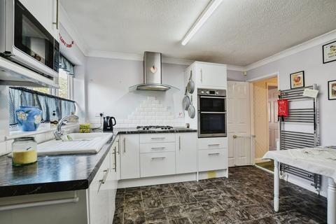 3 bedroom detached bungalow for sale, Gleneagles Drive, Skegness