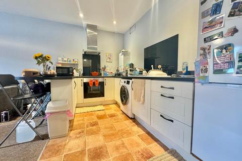 2 bedroom flat to rent, Silver Road, NORWICH