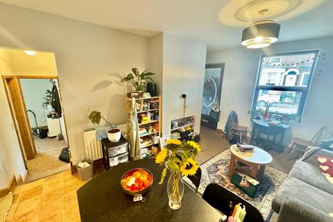 2 bedroom flat to rent, Silver Road, NORWICH
