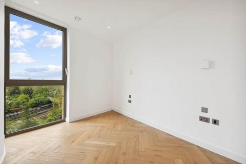 2 bedroom apartment to rent, Oberman Road, London NW10