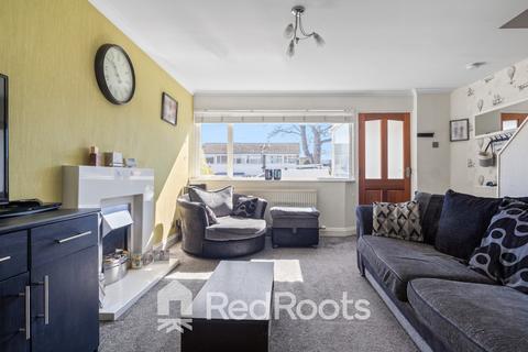 3 bedroom end of terrace house for sale, Church Close, Shepley. HD8 8HD
