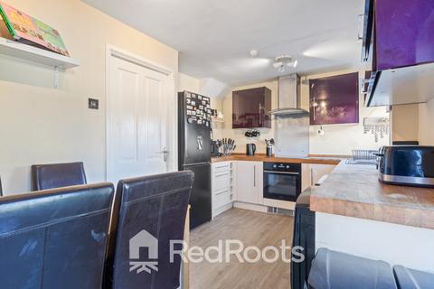3 bedroom end of terrace house for sale, Church Close, Shepley. HD8 8HD