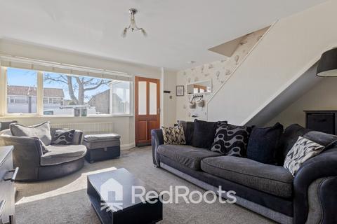 3 bedroom end of terrace house for sale, Church Close, Shepley. HD8 8HD