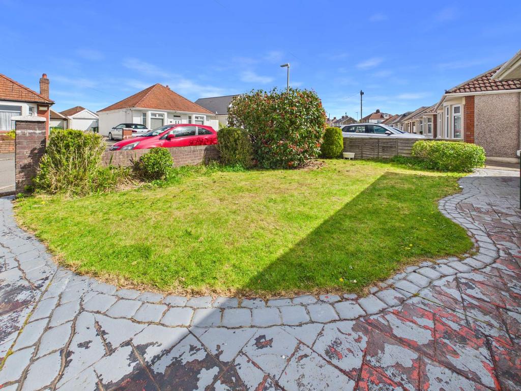 Leamington Road, Rhiwbina, Cardiff. CF14 - More