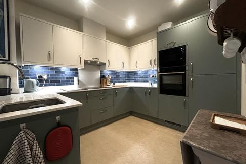 2 bedroom apartment for sale, PLatinum skies, Sherborne DT9