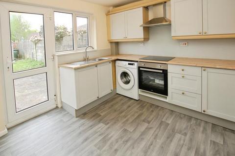 4 bedroom terraced house to rent, Boscombe Crescent, Bristol BS16