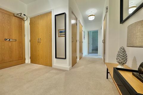 2 bedroom retirement property for sale, Meadow Court,Sarisbury Green