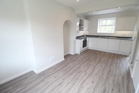 3 bedroom semi-detached house to rent, Acacia Avenue, Bury St Edmunds IP32