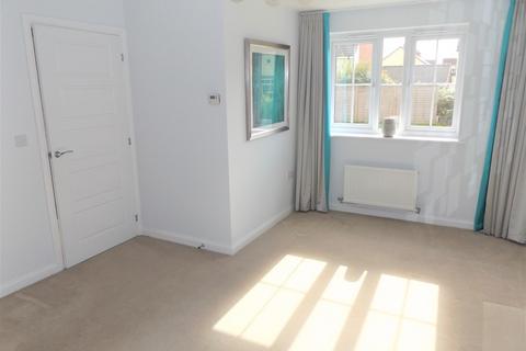 3 bedroom detached house to rent, Cooke Way, Cannock WS12