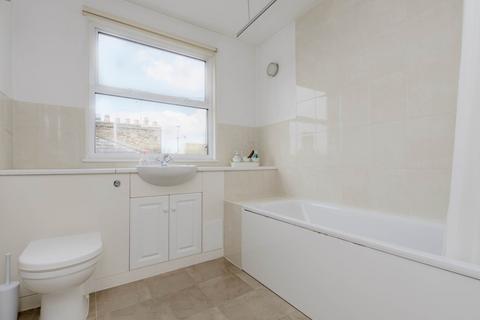 1 bedroom flat for sale, Eton Road, London NW3