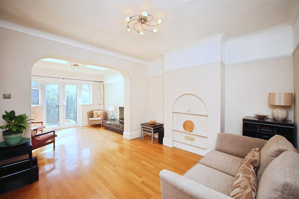 House in Solihull, Ulverley Green - View 3