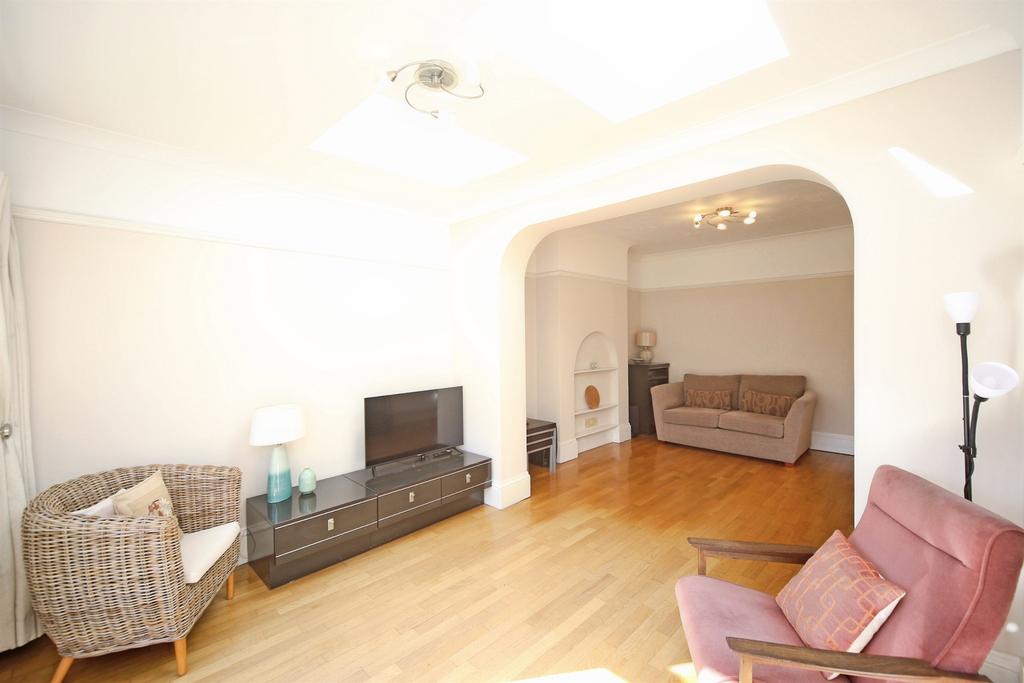House in Solihull, Ulverley Green - View 5