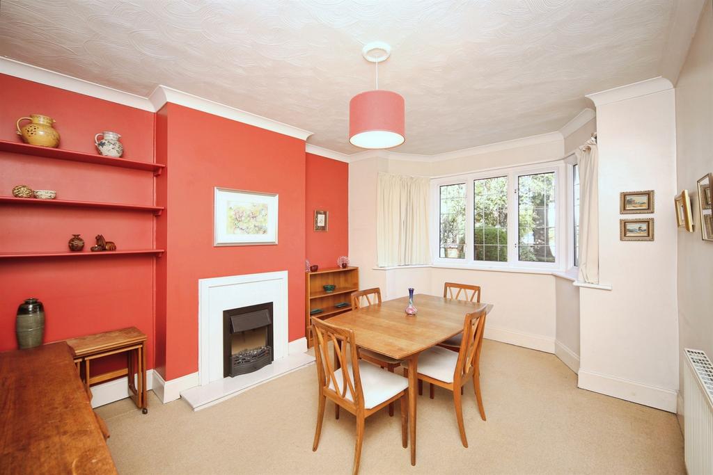 House in Solihull, Ulverley Green - More