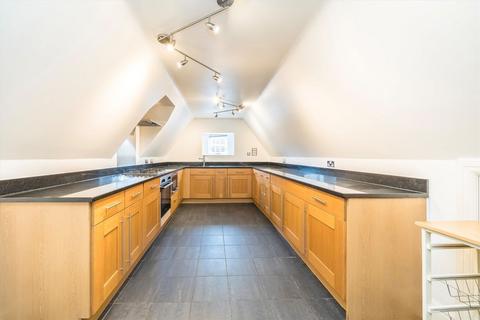 2 bedroom flat to rent, Cottage Close, Harrow HA2