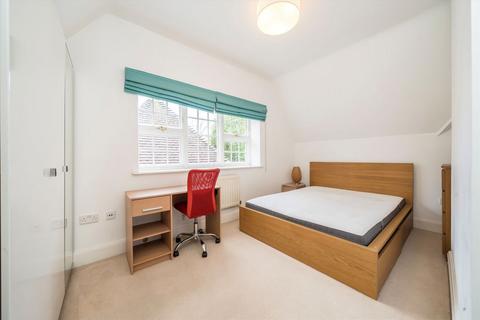2 bedroom flat to rent, Cottage Close, Harrow HA2