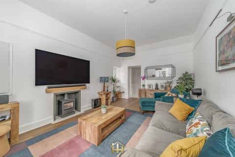 undefined, Dundee DD3