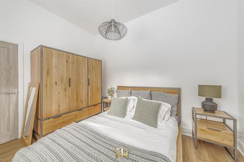 undefined, Dundee DD3