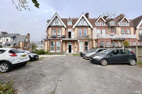 1 bedroom flat to rent, Queens Gate, Plymouth, PL4
