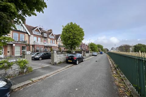 1 bedroom flat to rent, Queens Gate, Plymouth, PL4