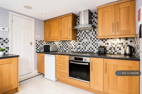 4 bedroom terraced house to rent, Granville St, Cheltenham, GL50