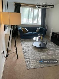 2 bedroom flat to rent, Robert Lewis House, Barking, IG11