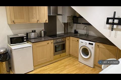 undefined, Craven Avenue, London, W5