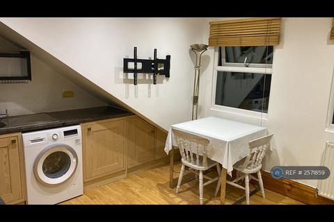 undefined, Craven Avenue, London, W5