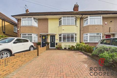2 bedroom terraced house for sale, Royal Crescent, Ruislip, HA4