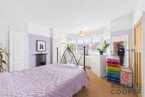 2 bedroom terraced house for sale, Royal Crescent, Ruislip, HA4