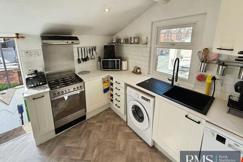 2 bedroom flat for sale, Ashfield Road, Newcastle Upon Tyne NE3