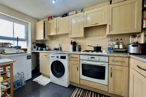 3 bedroom townhouse for sale, Morgan Close, Luton