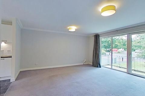 3 bedroom flat to rent, Dalsholm Place, Glasgow, G20
