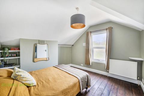 2 bedroom apartment for sale, Colby Road, London, SE19